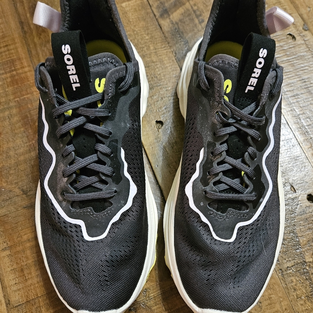 Sorel Women's Kinetic Breakthru Day Lace Sneaker - size 7.5 - Picture 4 of 4
